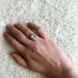 Gold and precious stones ring